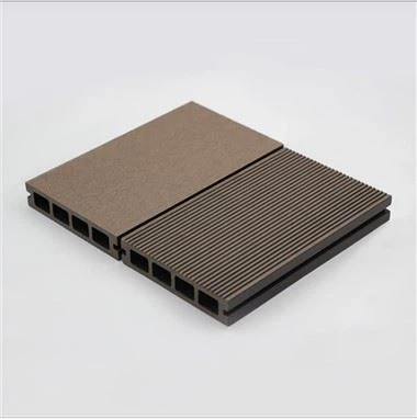 Куха обикновена дървена пластмасова композитна настилка